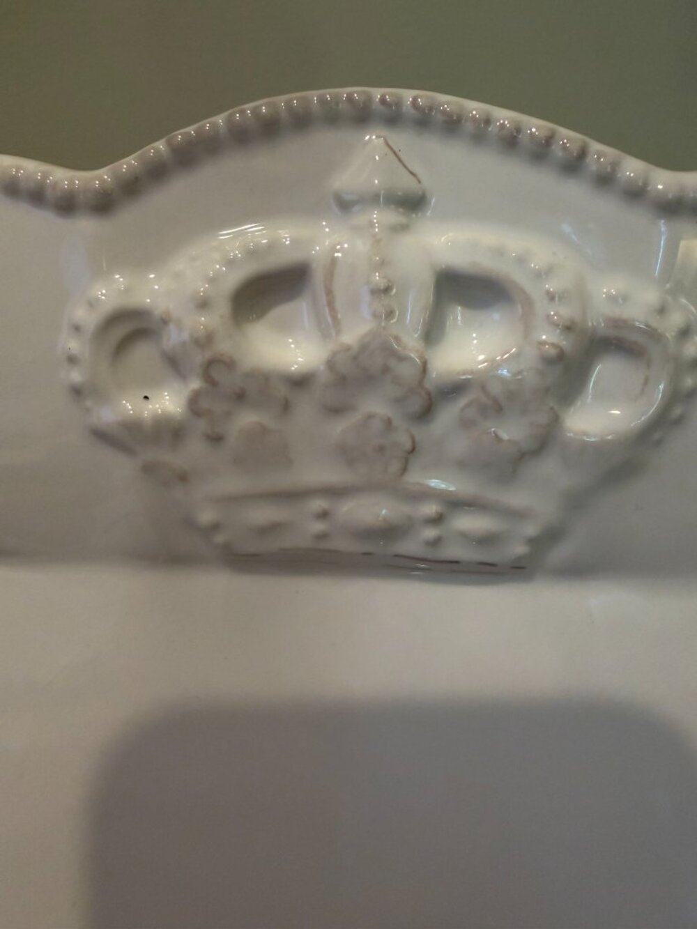 4 BLUE SKY 2010 CLAYWORKS REGAL CROWN WHITE SQUARE DINNER PLATES 10" Preowned - Picture 2 of 3
